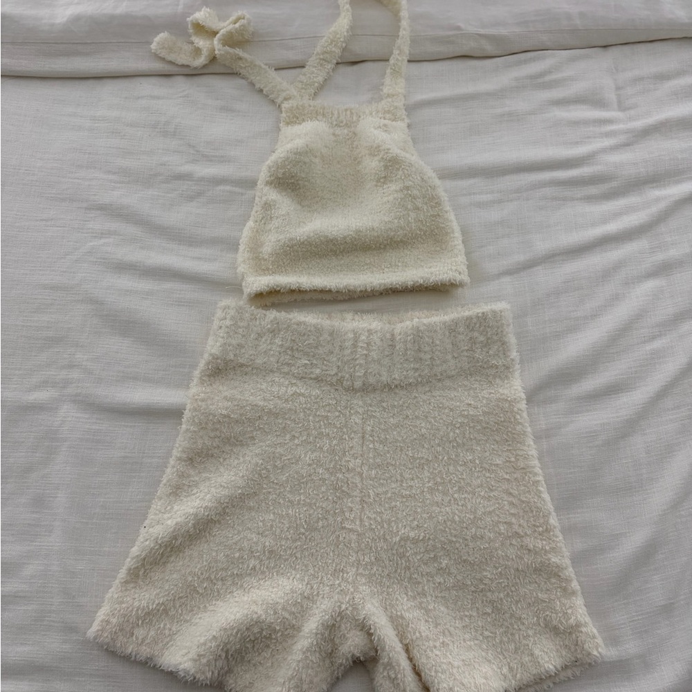 Skims cozy top and shorts set (Never used)